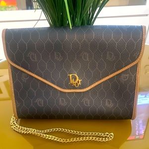 Christian Dior shoulder bag with gold chain, 💯 authentic